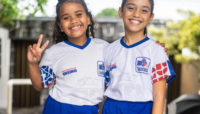 Prefeitura de Carpina entrega novos fardamentos para alunos das escolas municipais