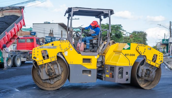 Prefeitura de Carpina inicia asfalto da Rua Capitão Oswaldo Freire, no bairro do Cajá, nesta quinta (29)