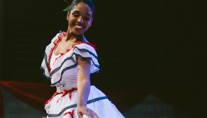 Domingo na Praça da Prefeitura de Carpina terá dança, brincadeiras e apresentação de balé neste fim de semana 