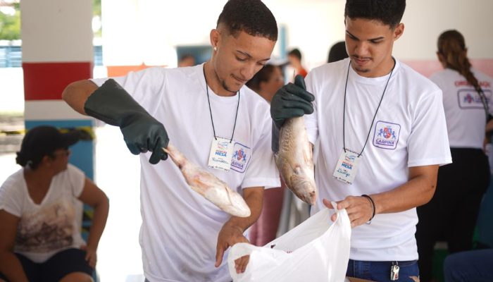 Prefeitura de Carpina realiza entrega do Programa Peixe na Mesa para a população