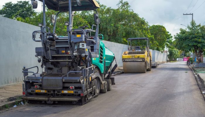 Prefeitura de Carpina inicia obras de asfalto no bairro Madre Rosa