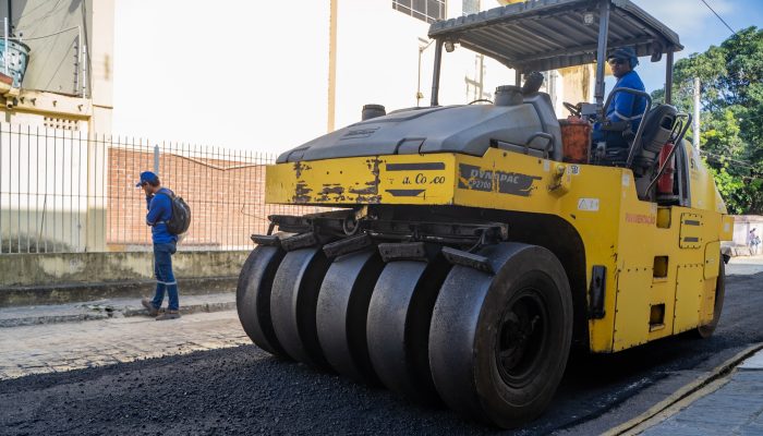 Prefeitura de Carpina realizou duas ordens de serviço para pavimentação nesta segunda-feira